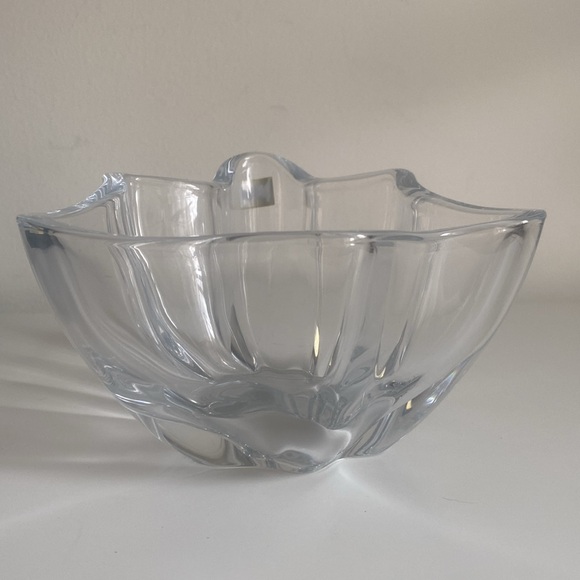 BOHEMIA CRYSTAL VULCANO BOWL NWT Asymmetrical Design - Picture 5 of 10